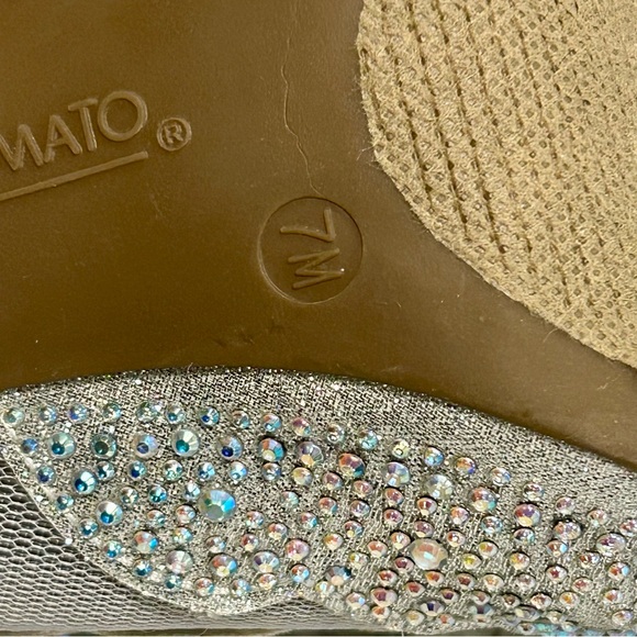 Hot Tomato Sz 7 Silver Glitter High Heels EUC - Picture 11 of 12